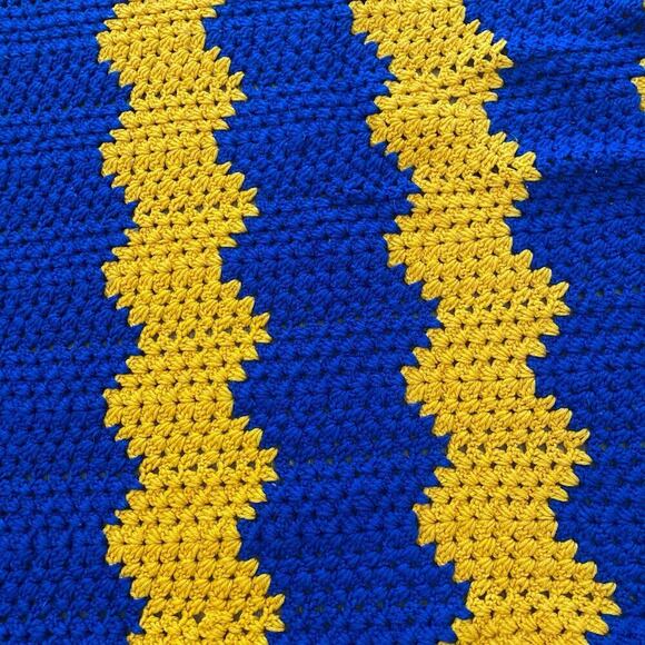 Handmade Hand Crochet Royal Blue & Gold Wave Print King Bed Size Blanket Fringe - Picture 3 of 3